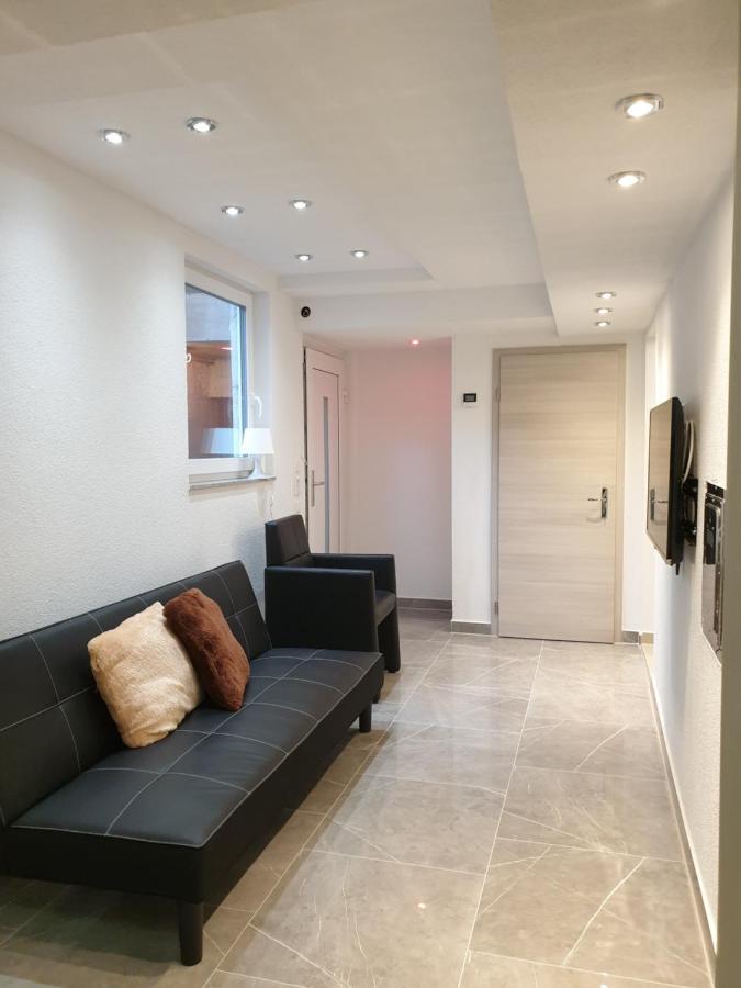 Moderne Einliegerwohnung Amara - Friedrichshafen Am Bodensee エクステリア 写真