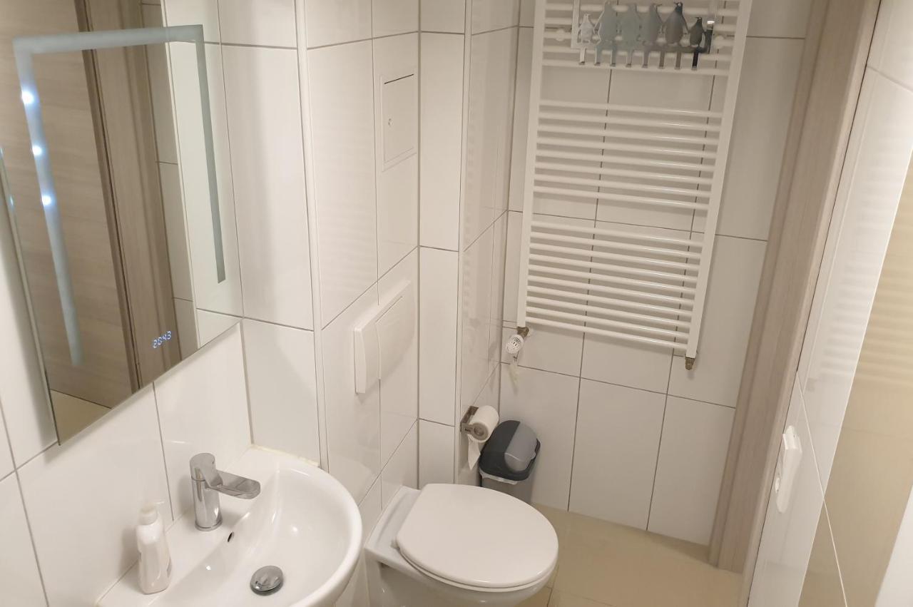 Moderne Einliegerwohnung Amara - Friedrichshafen Am Bodensee エクステリア 写真
