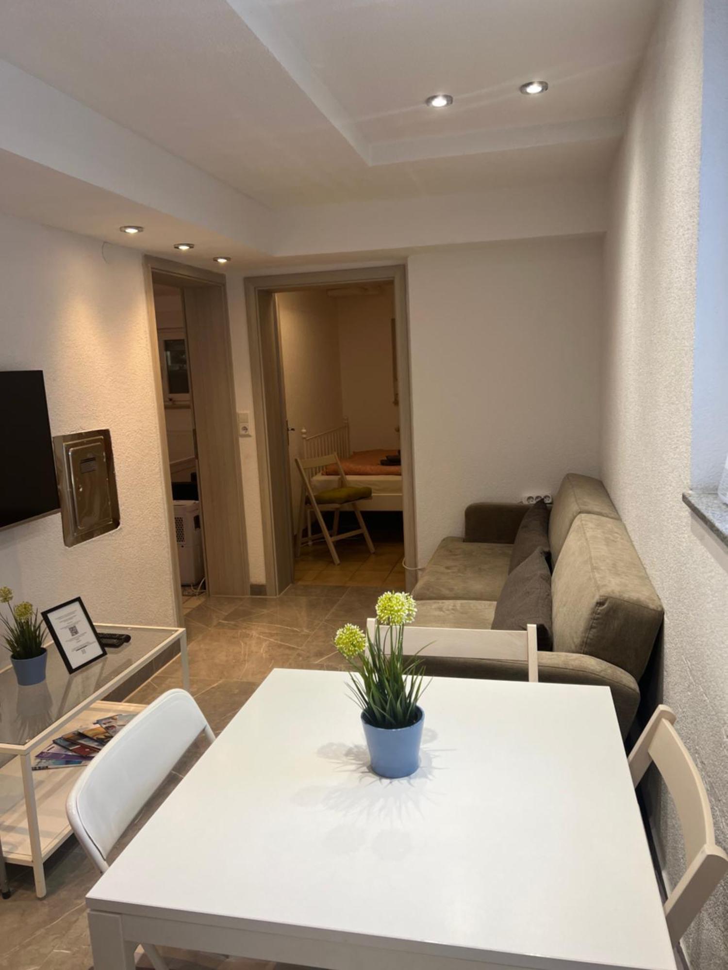 Moderne Einliegerwohnung Amara - Friedrichshafen Am Bodensee エクステリア 写真